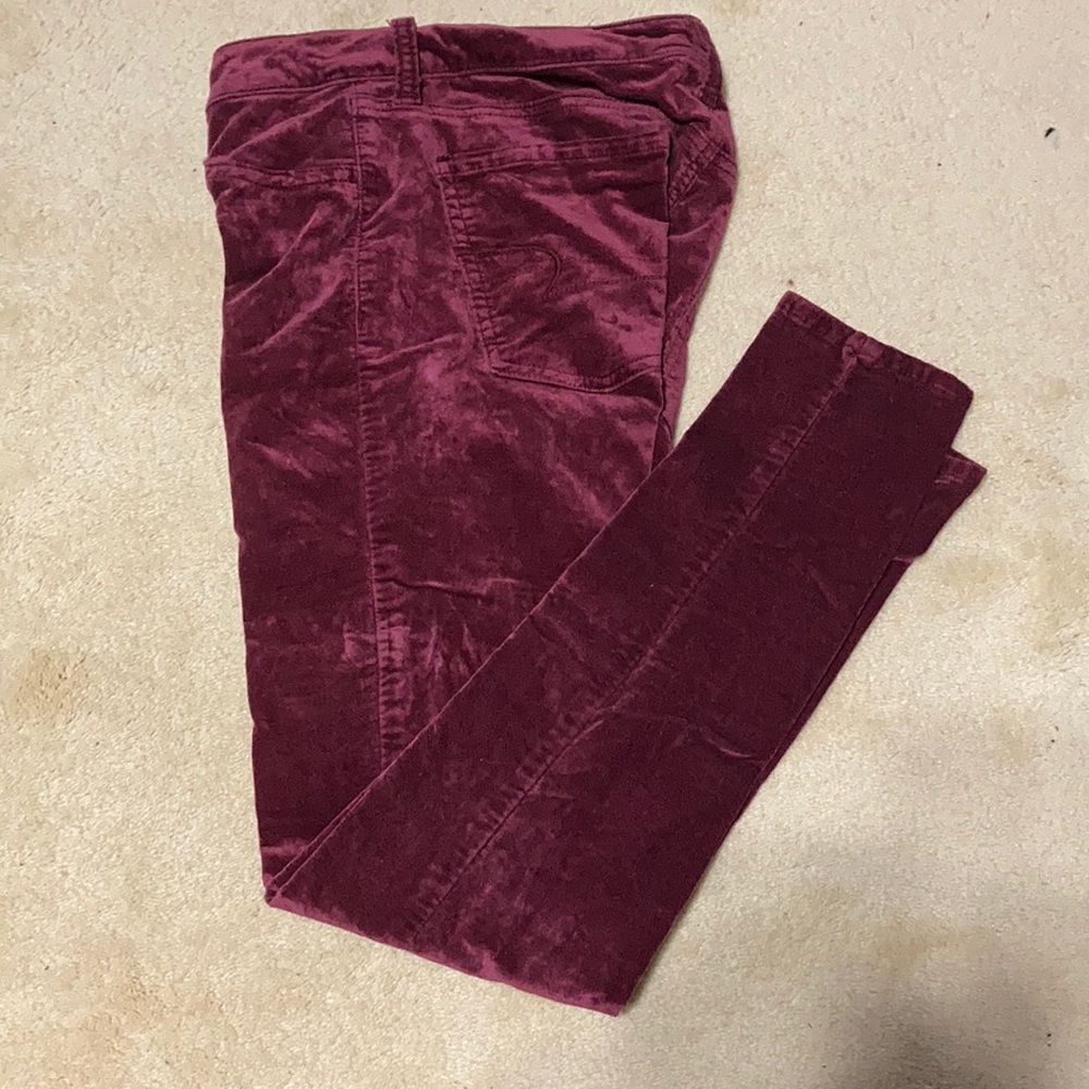 American Eagle maroon velvet skinny pants size 6